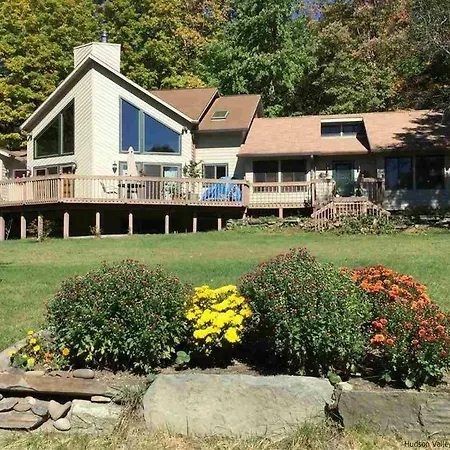 Black Creek Bed And Breakfast
